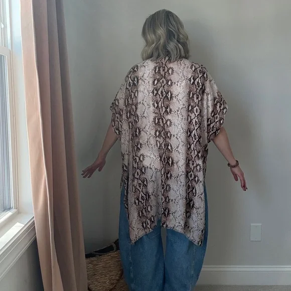 Snake Print Kimono Cardigan - Picture 2 of 3